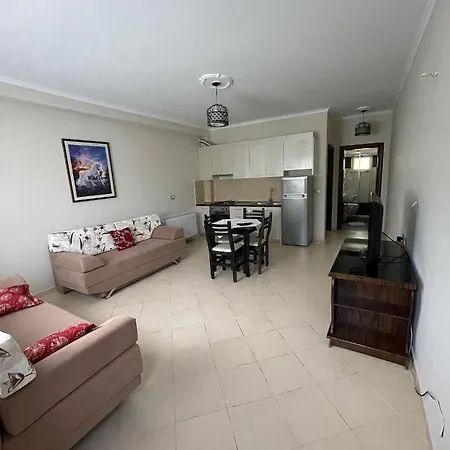 מלון דירות Florika 3*