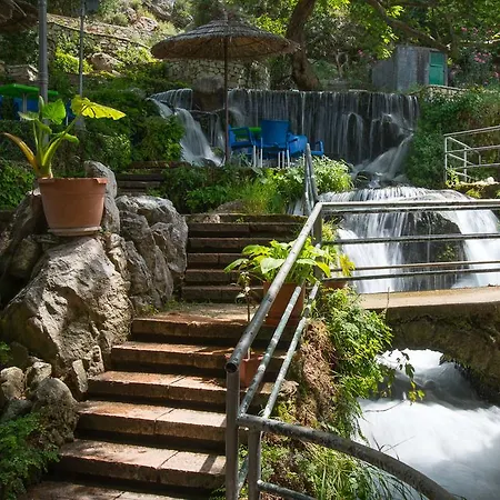 Florika מלון דירות 3*