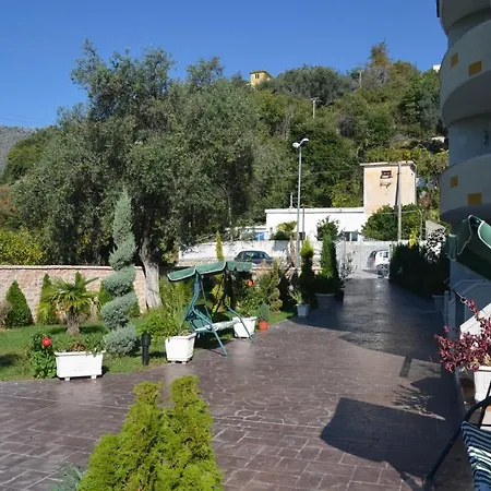 Florika 3*