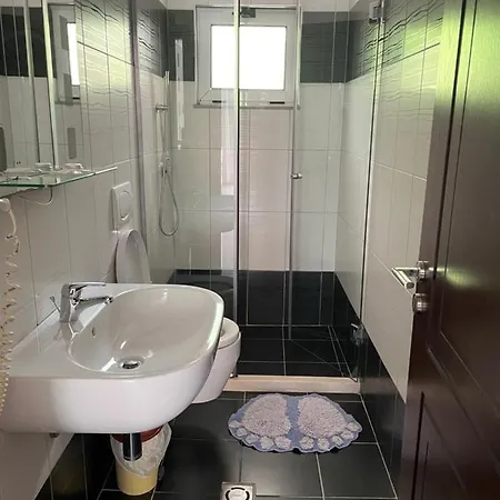 Lägenhetshotell Florika Borsh