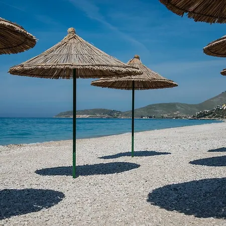 维拉弗洛里卡公寓式酒店 3* 博尔什